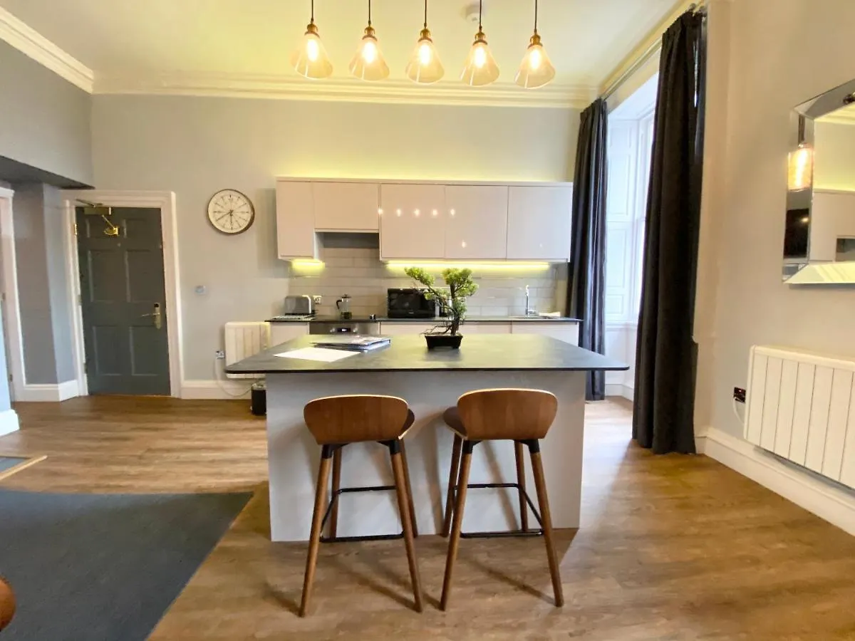 The Waterhouse At Claremont Apartments リーズ